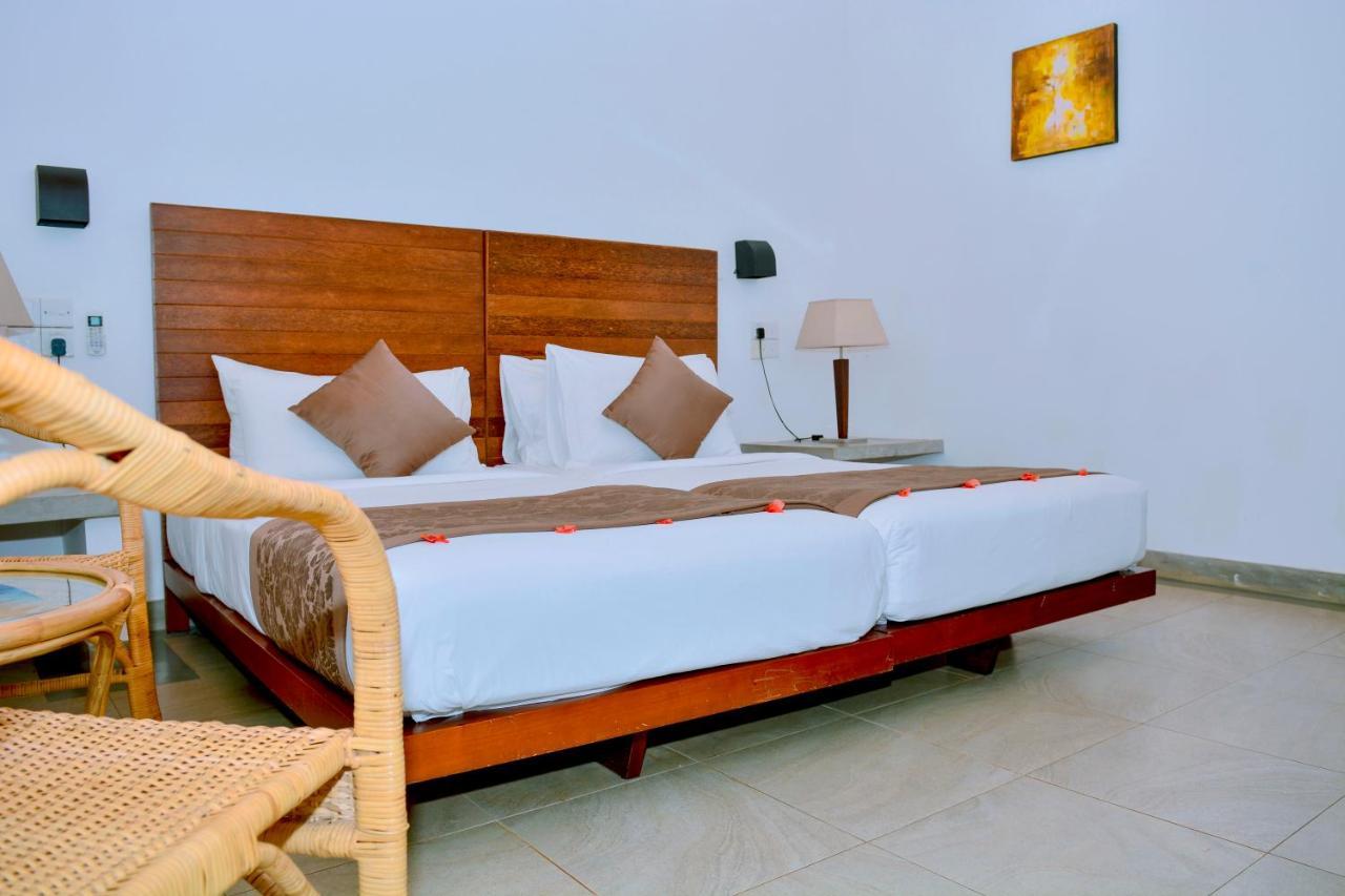 อมารันเธ เบย์ รีสอร์ต แอนด์ สปา Hotel ตรินโคมาลี ภายนอก รูปภาพ