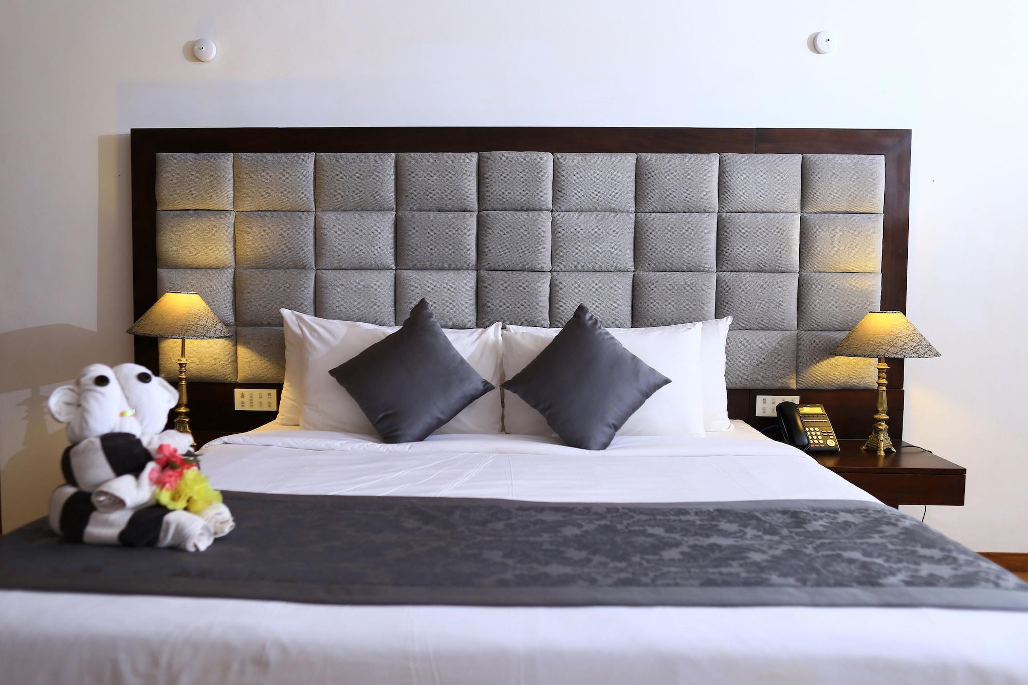 อมารันเธ เบย์ รีสอร์ต แอนด์ สปา Hotel ตรินโคมาลี ภายนอก รูปภาพ