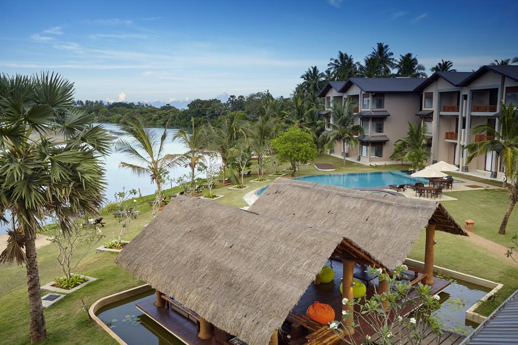 อมารันเธ เบย์ รีสอร์ต แอนด์ สปา Hotel ตรินโคมาลี ภายนอก รูปภาพ