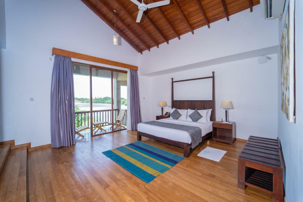อมารันเธ เบย์ รีสอร์ต แอนด์ สปา Hotel ตรินโคมาลี ภายนอก รูปภาพ